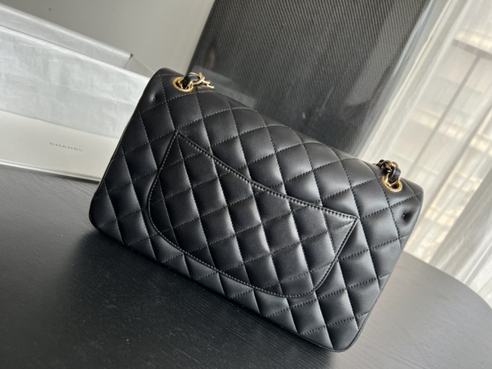 Handbag Chanel size 28 cm