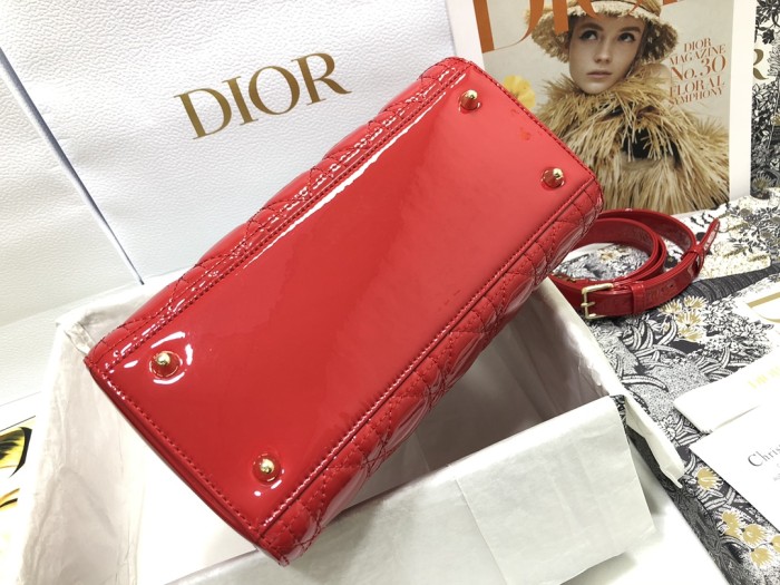 Handbag Dior M0565 size 24×20×11 cm