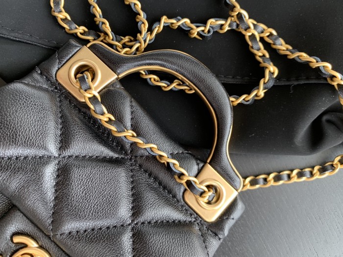 Handbag Chanel 2271 size 12 cm