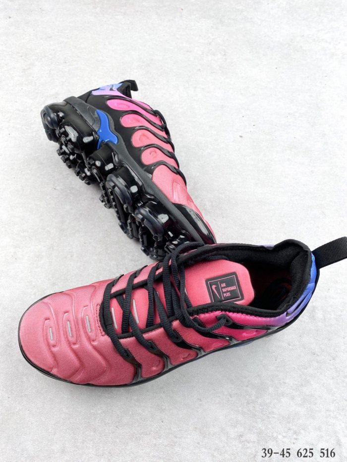 Nike Air VaporMax Plus Sneaker 32