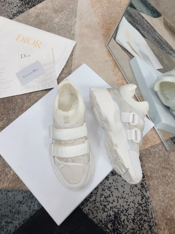 Dior D-Wander Sneaker 6