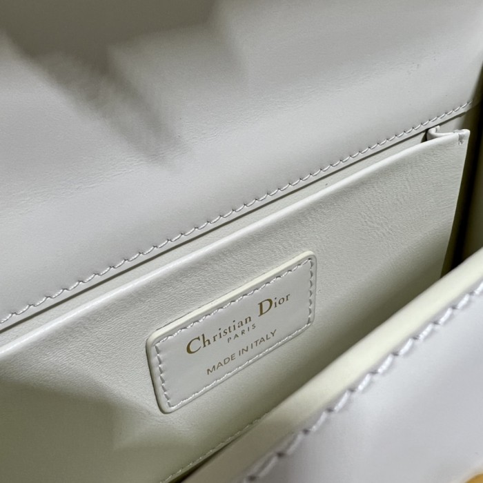 Handbag Dior size 9334 size 21.5×12×6 cm