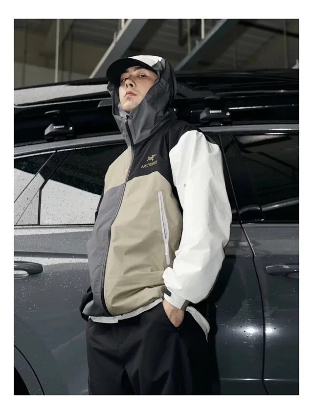 Clothes ARC'TERYX 10