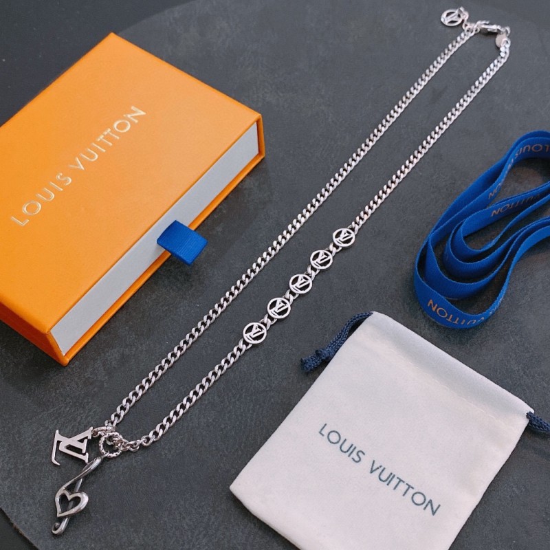 Clothes Louis Vuitton 52