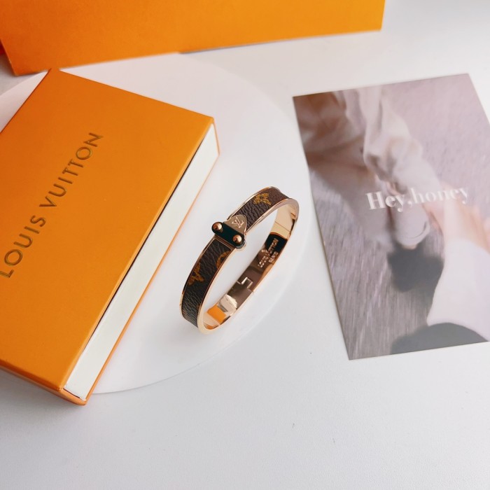 Clothes Louis Vuitton 31