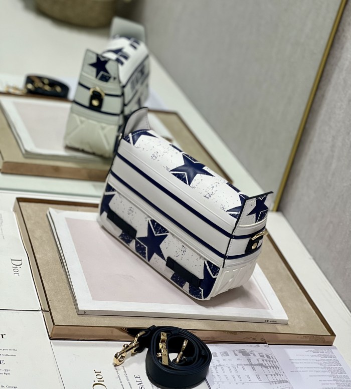 Handbag Dior 6619 size 24×9.5×19 cm