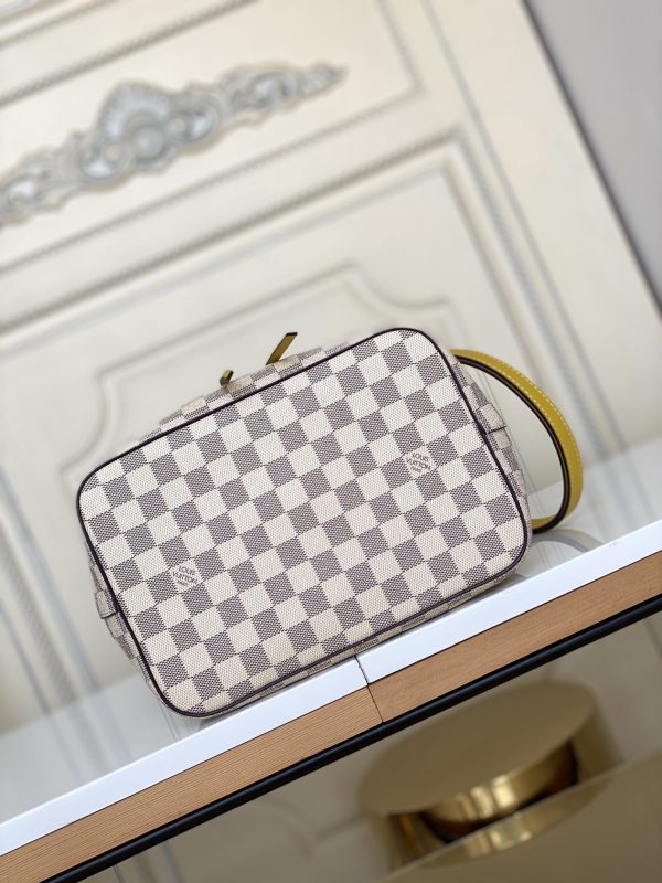 Handbag Louis Vuitton M44022 size 26.0 x 22.0 x 27.0 cm