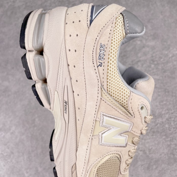 New Balance 2002R Sneaker 7