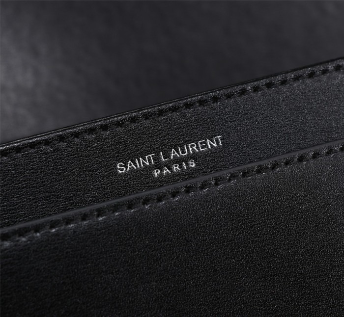 Handbags SAINT LAURENT 634305 size 23x16x6 cm