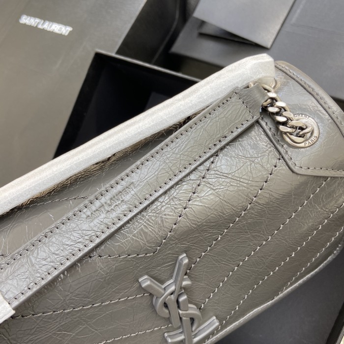 Handbags SAINT LAURENT 533037 size 22×16.5×12 cm