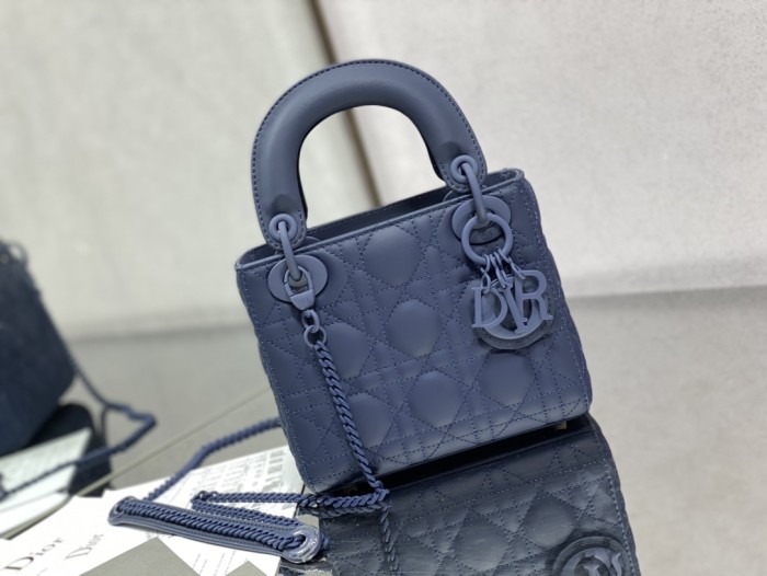 Handbag Dior size 17 cm