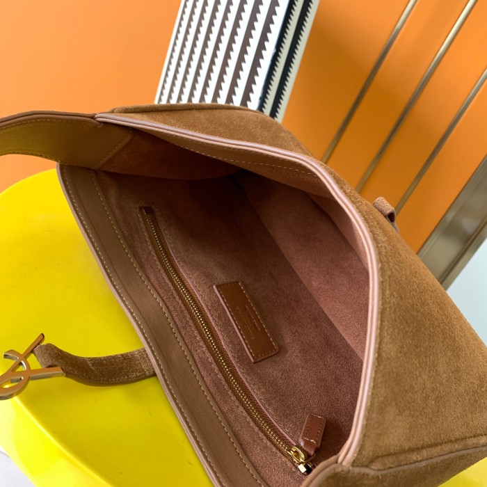 Handbags SAINT LAURENT 657228 size 24.5x16x6 cm