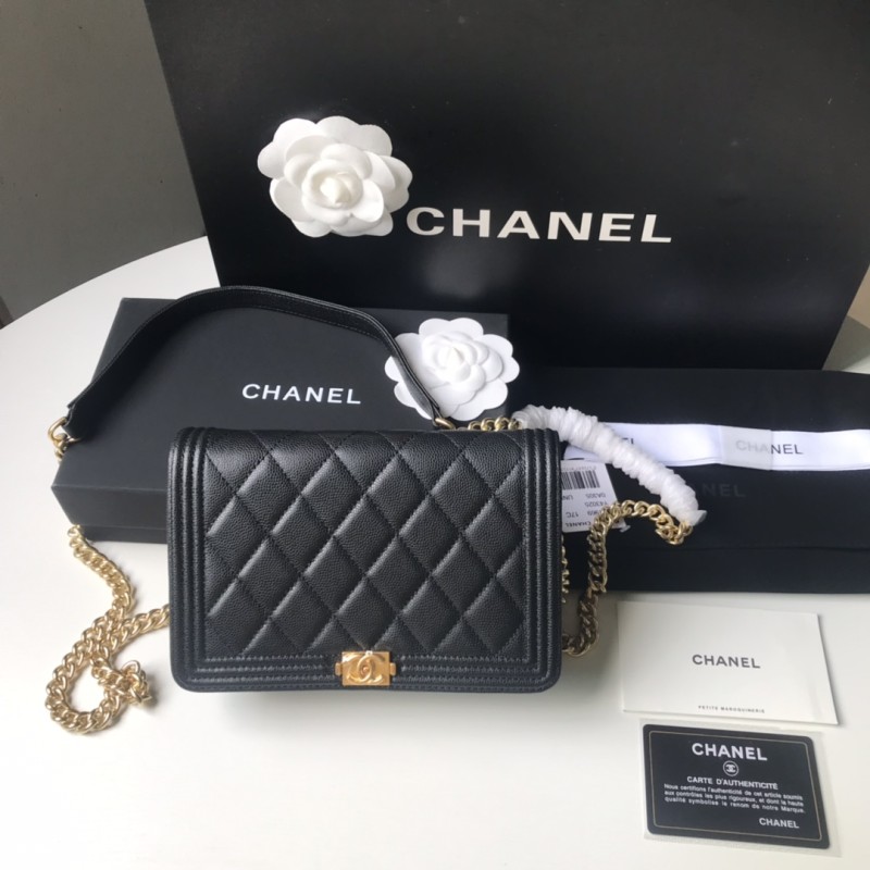 Handbag Chanel 81969 size 19x12.5x3 cm