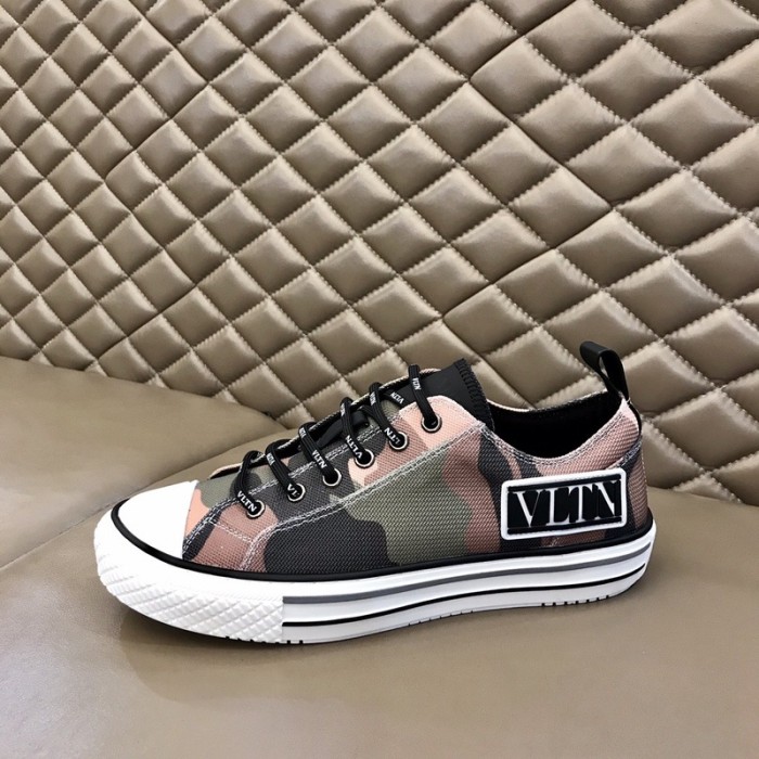 Valentino Garavani Giggies VLTN TIMES low-top sneakers 9