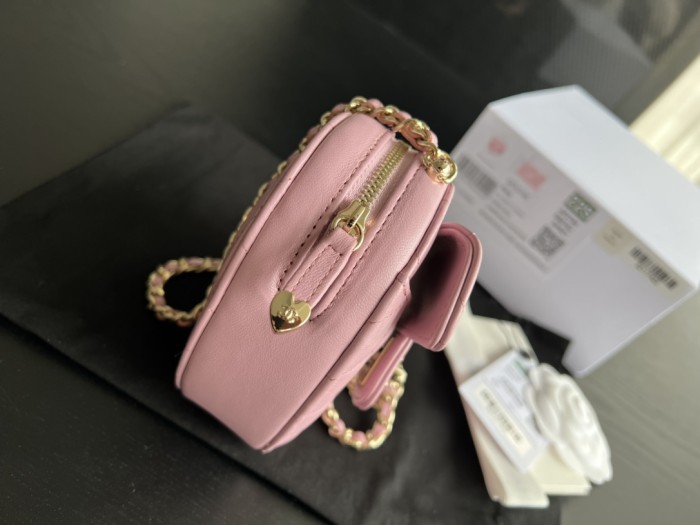 Handbag Chanel size 13cmx12cmx5 cm