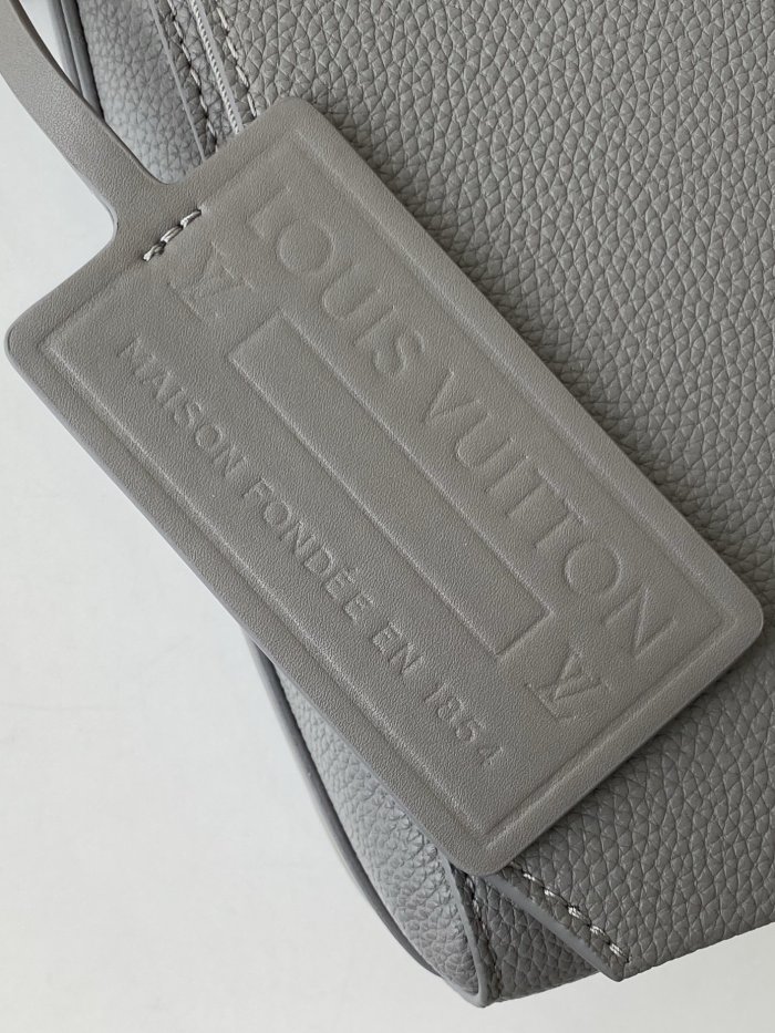 Handbag Louis Vuitton M57080 size 28 x 24 x 10 cm