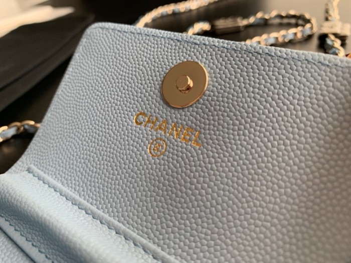 Handbag Chanel 2444 size 10cmx8cmx1.5 cm