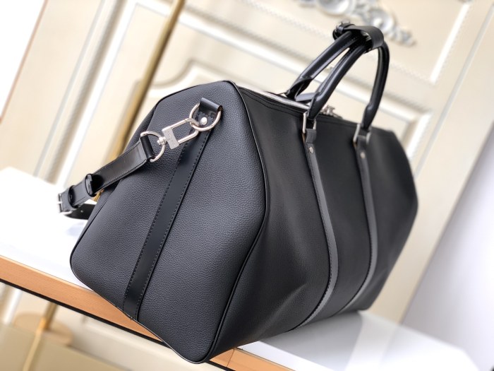 Handbag Louis Vuitton M33400 size 50.0x 29.0x 23.0 cm