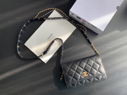 Handbag Chanel AP2548 size 19 cm