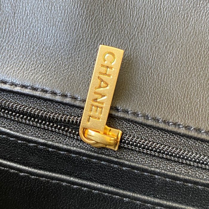 Handbag Chanel AS2431 size 20x12x6 cm