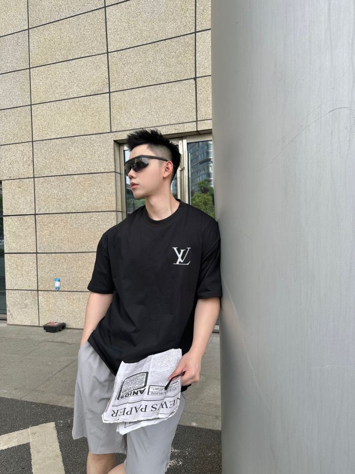 Clothes Louis Vuitton 397