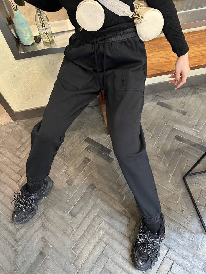 Clothes Louis Vuitton 110