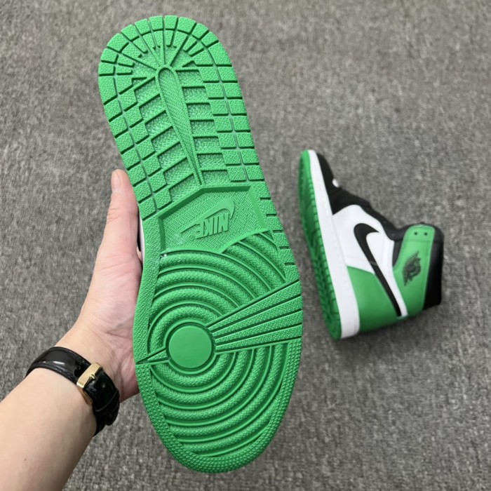 Jordan 1 Retro High OG Lucky Green