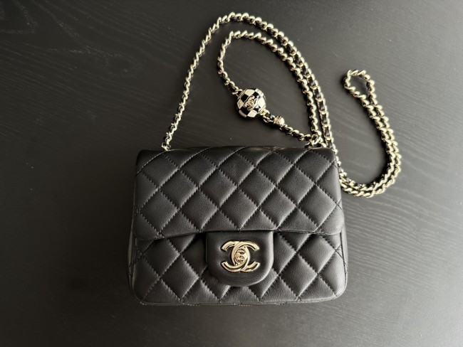 Handbag Chanel AP1786 size 18 cm