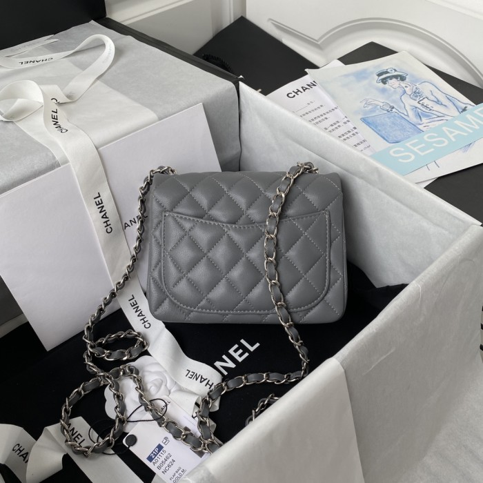 Handbag Chanel size 17 cm