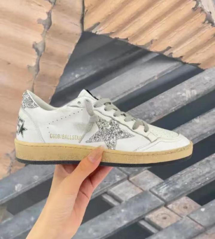 Golden Goose Superstar distressed-finish sneakers 35