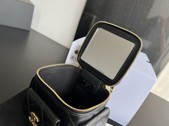 Handbag Chanel AP3016 size 11cmx11cmx11 cm