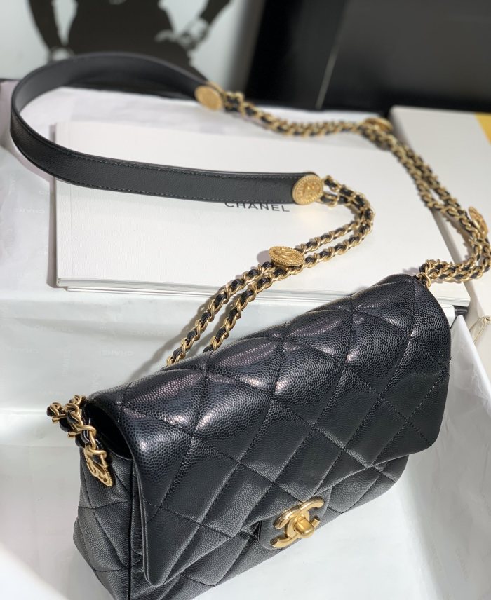 Handbag Chanel size 22 cm