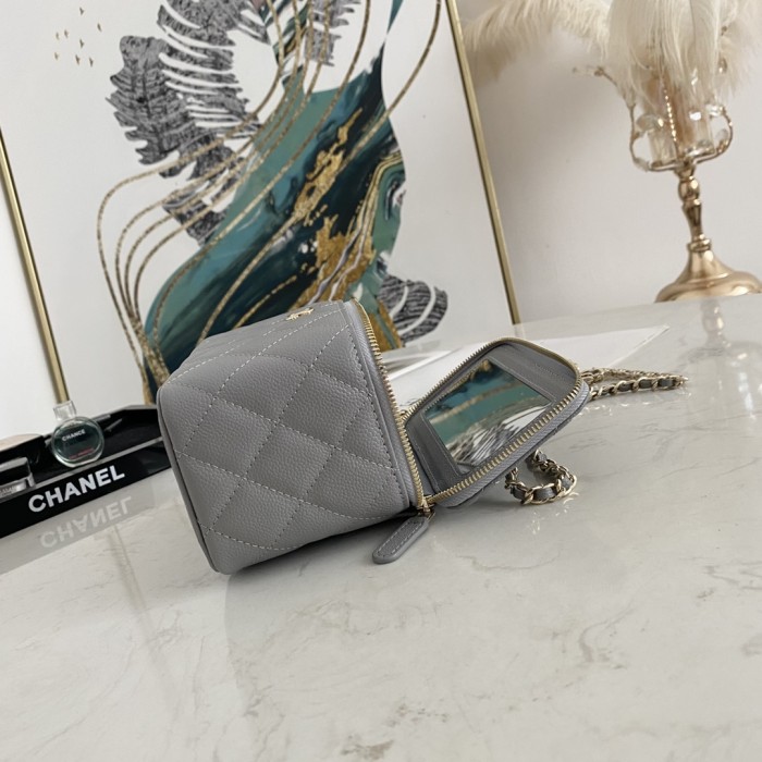 Handbag Chanel 81187 size 16 9.5 8 cm