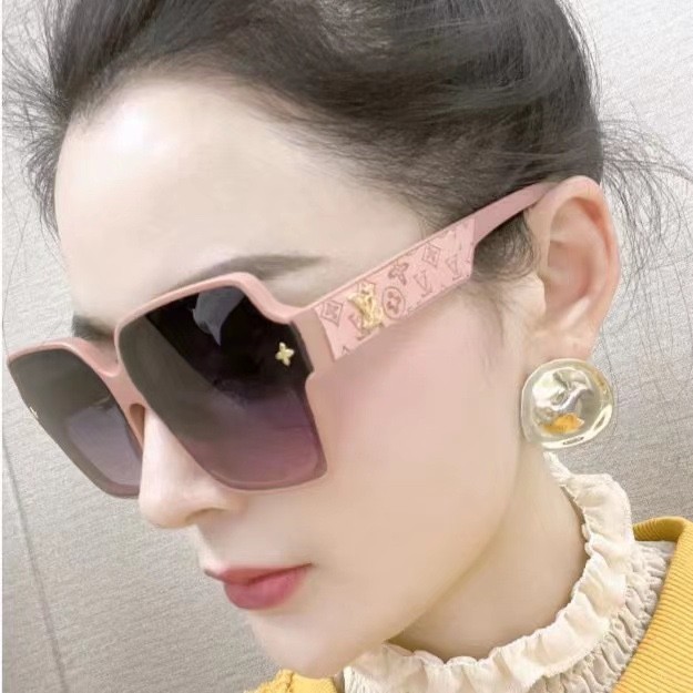Sunglasses Louis Vuitton L2805