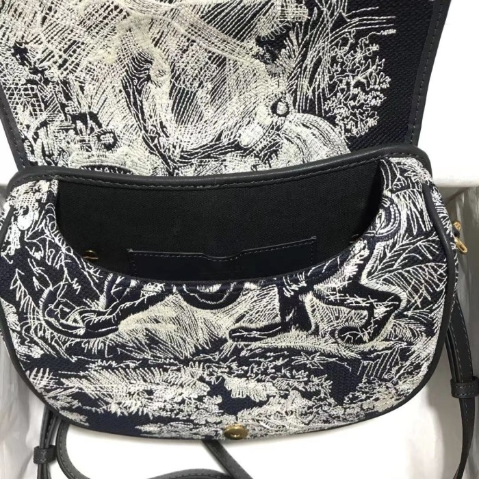 Handbag Dior M9319 size 22*17*6 cm