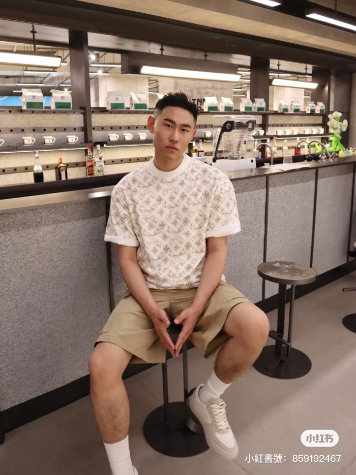 Clothes Louis Vuitton 227