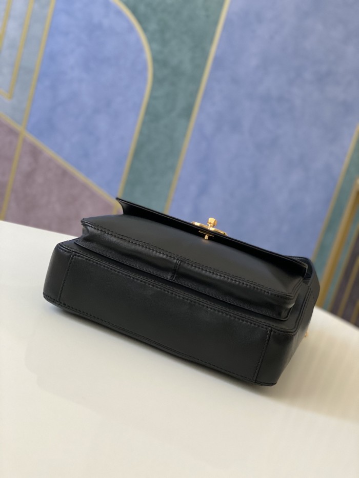 Handbag Chanel 6706 size 26 10.5 22 cm