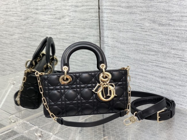 Handbag Dior size 22.5*6*11.5 cm