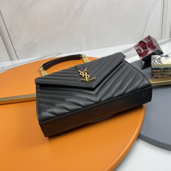 Handbags SAINT LAURENT 395827 size 24x17.5x6 cm