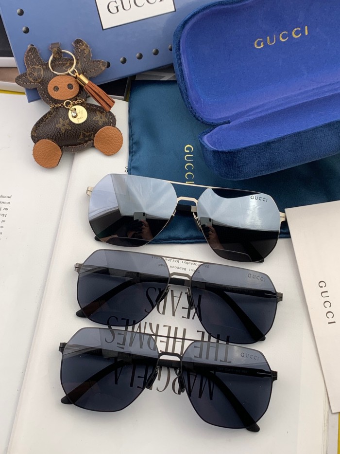 Sunglasses Gucci G7730