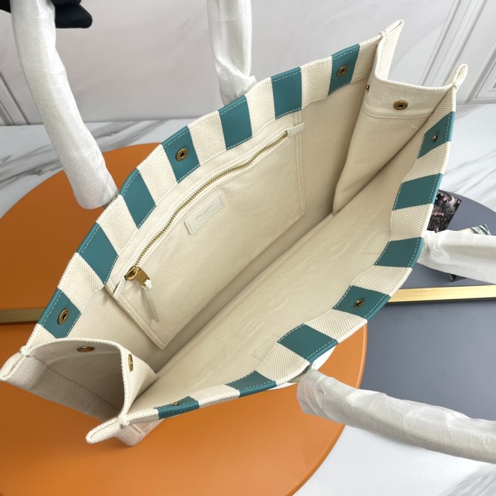 Handbags SAINT LAURENT 509415 size 48x36x16 cm