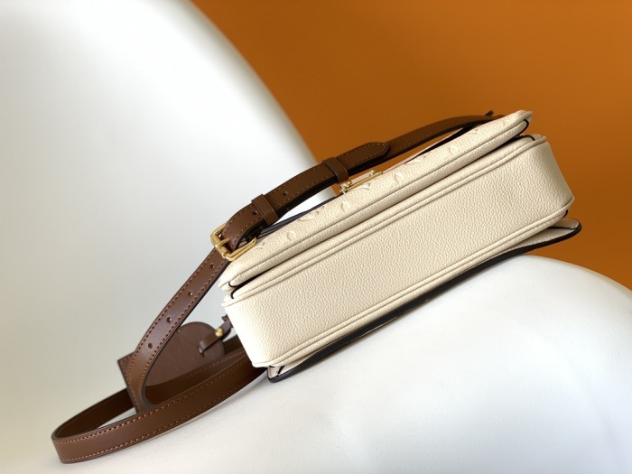 Handbag Louis Vuitton M53940 size 25.0 x 19.0 x 7.0 cm