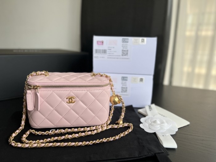Handbag Chanel AP2303 size 17cmx9.5cmx8 cm