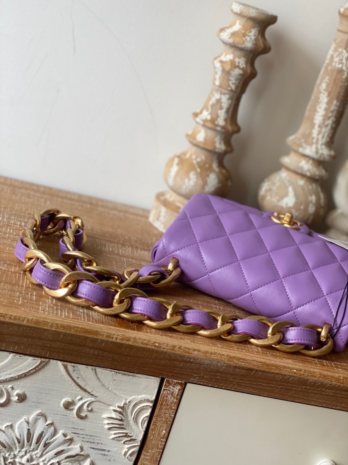 Handbag Chanel 3214 size 17*21*6 cm