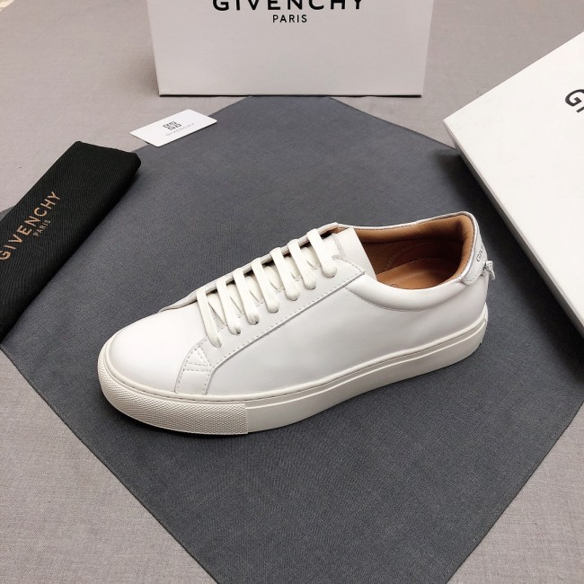 Givenchy Urban Street Logo-print Leather Sneakers 32
