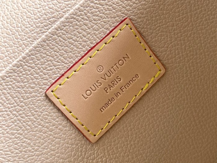 Handbag Louis Vuitton M42265 size 24.0 x 18.0 x 14.5 cm M44495 size 20×13.5×12 cm M44936 size:14*10.2*8.5cm