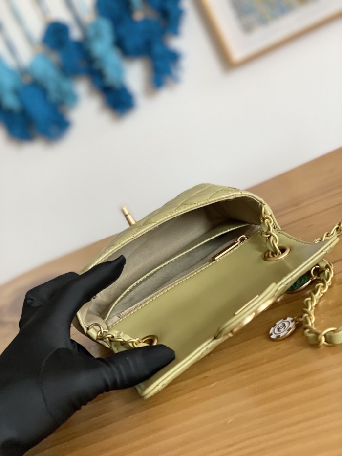 Handbag Chanel AS3738 size 12.5*16*6 cm