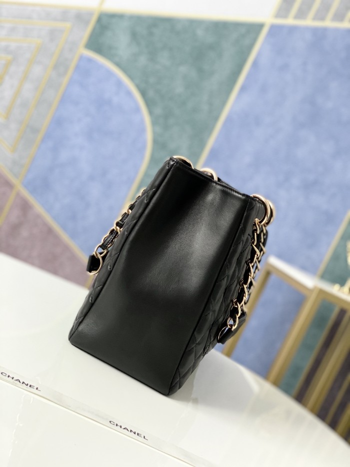 Handbag Chanel 20995 size 34x25x14 cm