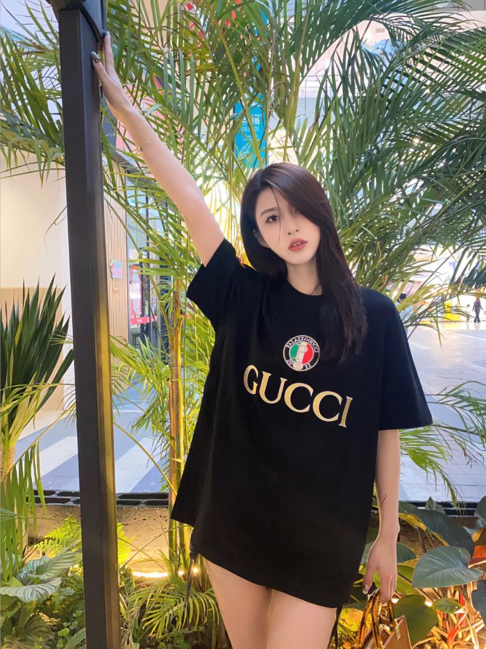 Clothes Gucci 14