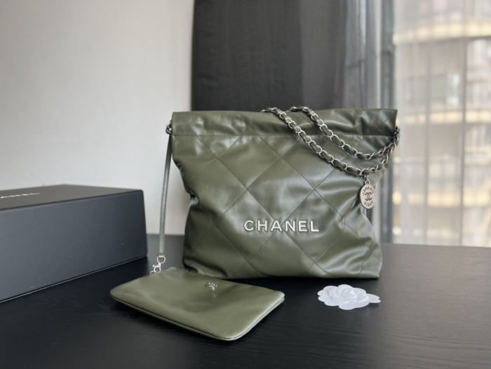 Handbag Chanel size 35cmx37cmx7 cm